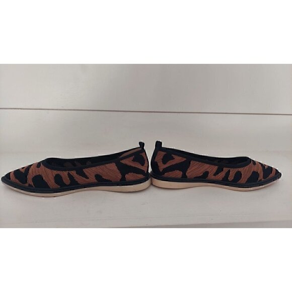 LOUISE ET CIE CELETE  Fabric Stretchy Knit Pointed Toe Flats/NWOT, Size 8M - Picture 2 of 9